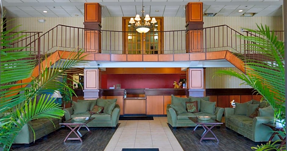 Mystic River Hotel & Suites
