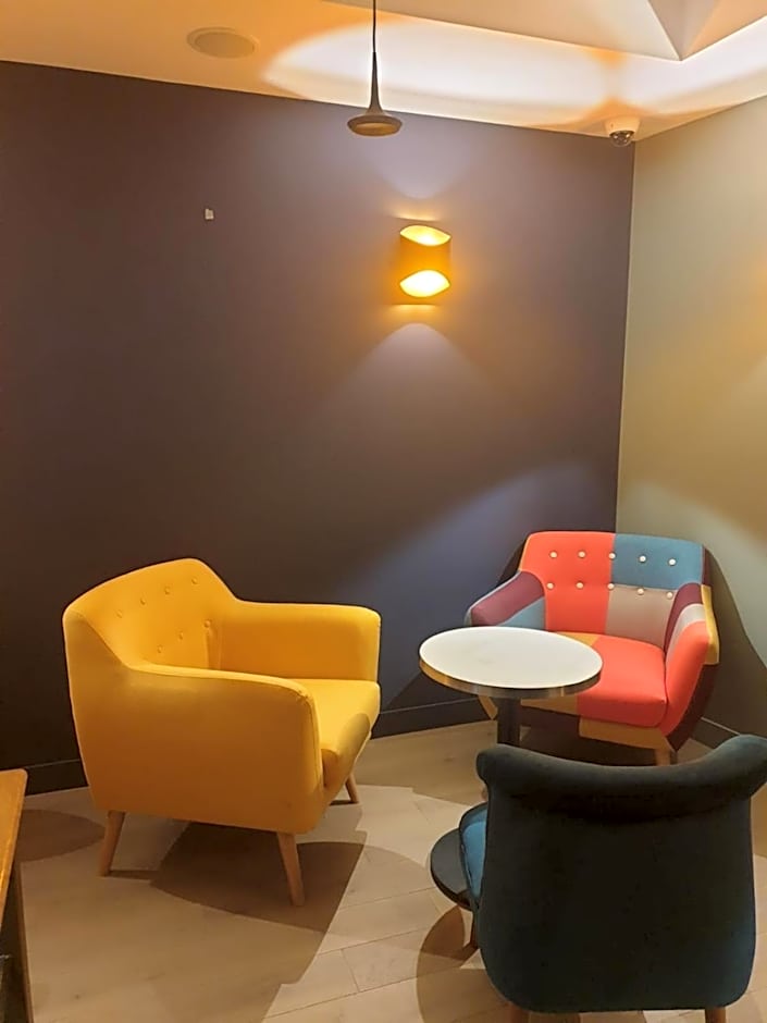 Panam Hotel GAMBETTA- Place Gambetta-Mairie du 20 emme