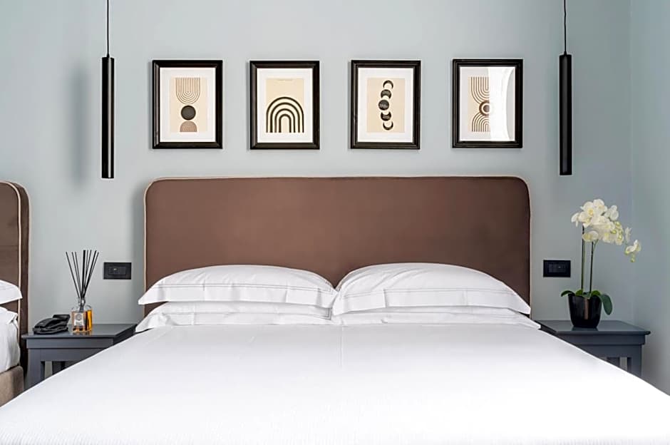 Flom Boutique Hotel