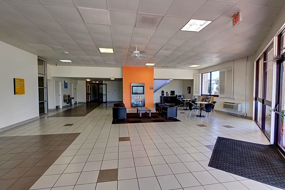 Motel 6 Houston Hobby