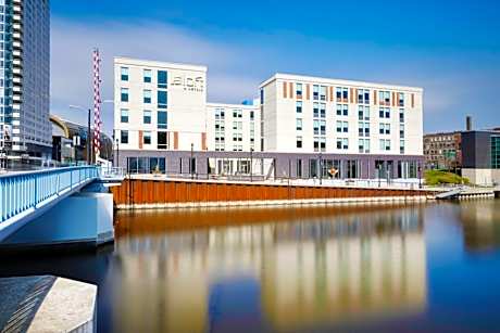 Aloft Milwaukee Downtown