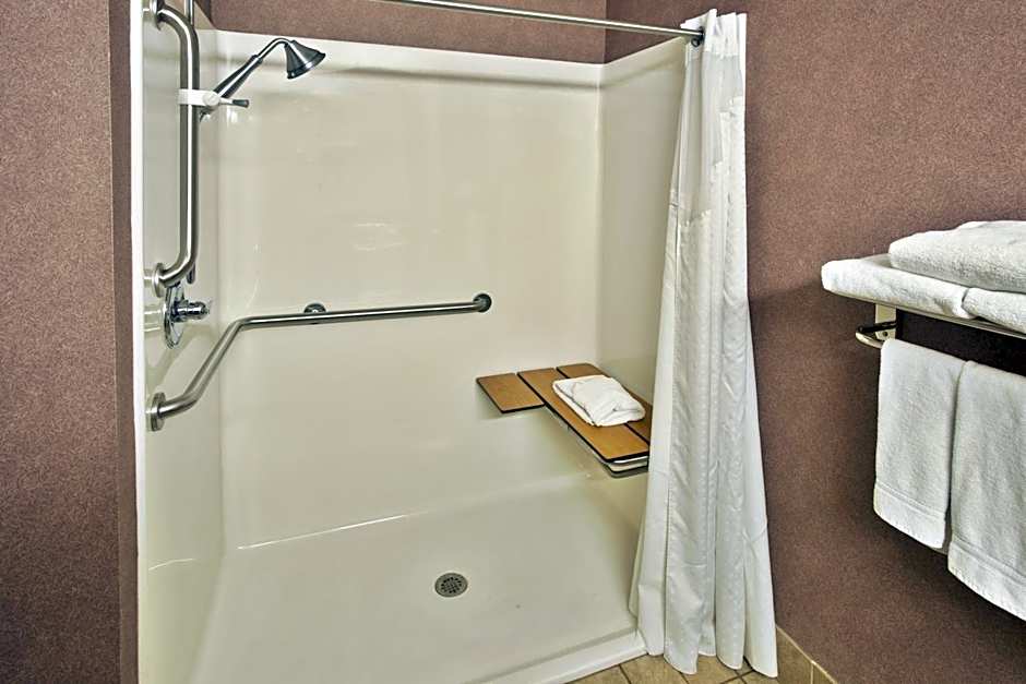 Holiday Inn Express Hotel & Suites Woodhaven By IHG