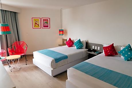 Deluxe Queen Room with Two Queen Beds