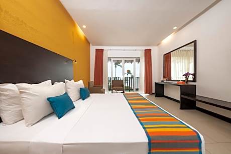 Deluxe Room with 15% F&B | Early check-in & Late check-out (upon availability)