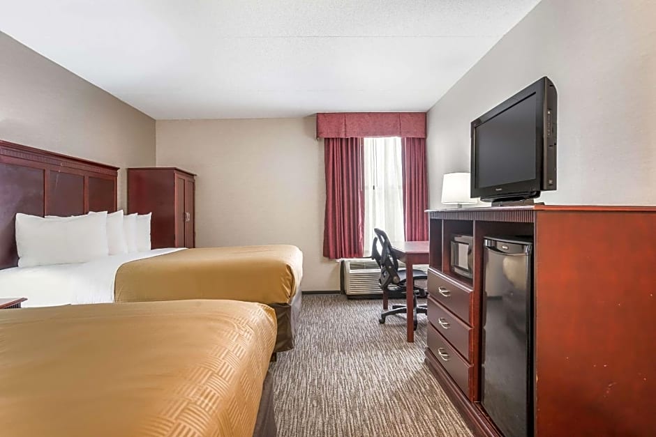 Clarion Inn and Suites Airport