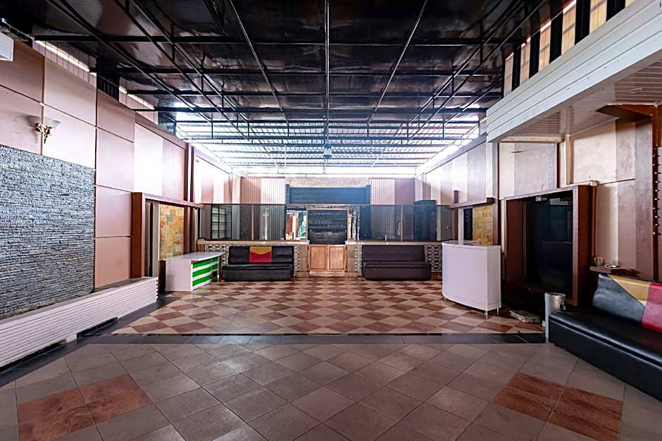 RedDoorz near Universitas Simalungun Pematangsiant