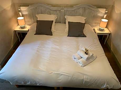 Double or Twin Room with Private Bathroom