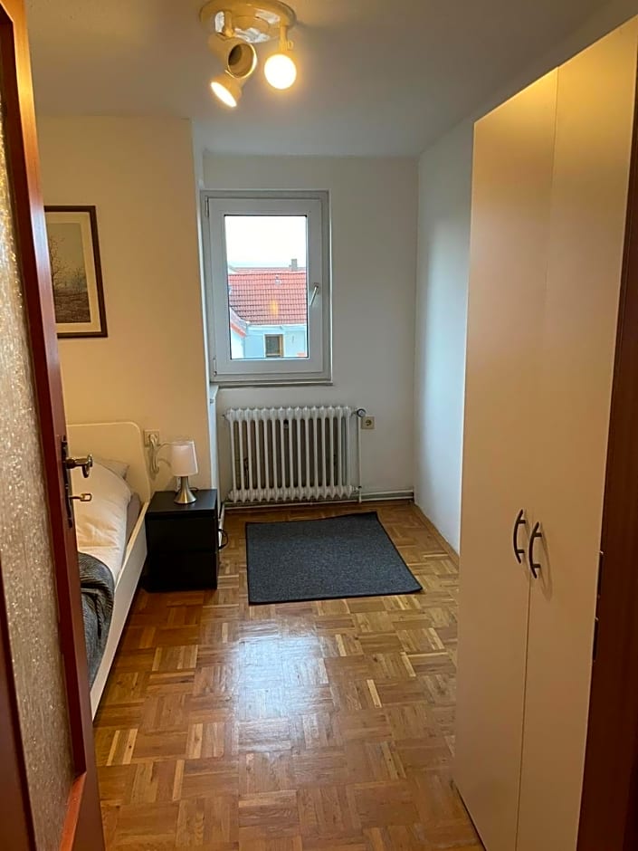 B-S Apartments L