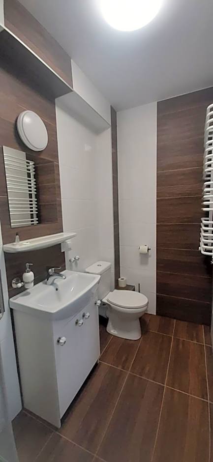 Dworek pod świerkami