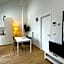 OneLuxStay near Fashion District