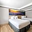 Days Inn by Wyndham Kenedy