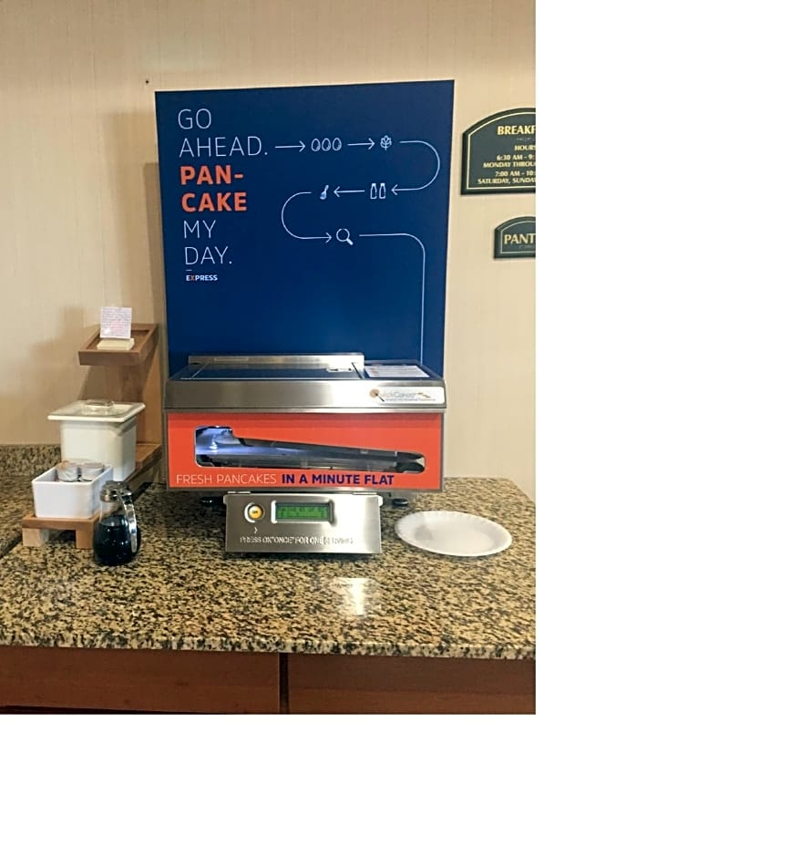 Holiday Inn Express Hotel & Suites Howell, an IHG Hotel