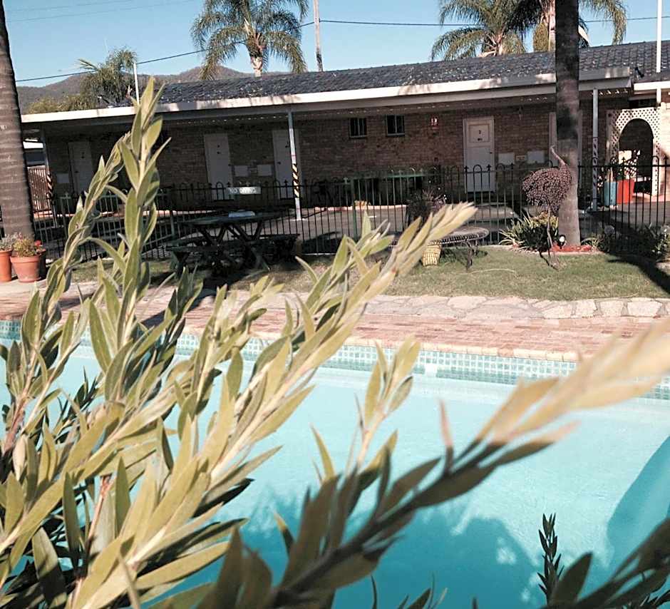 Town and Country Motor Inn