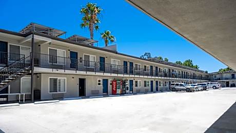 Motel 6-Anaheim, CA - Convention Center