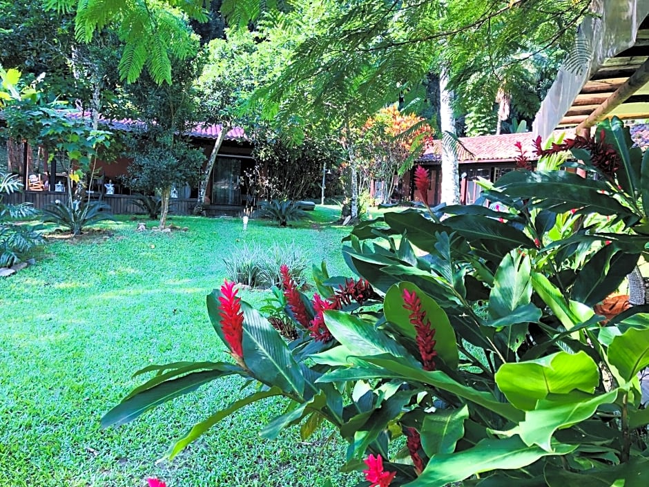 Pousada Praia Da Crena