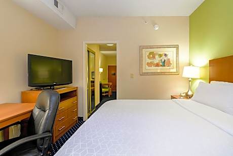 King Room - Mobility Access/Hearing Accessible