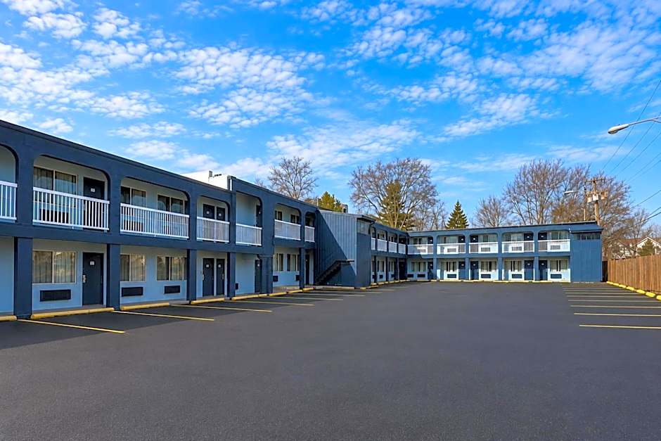 Richmond Inn and Suites