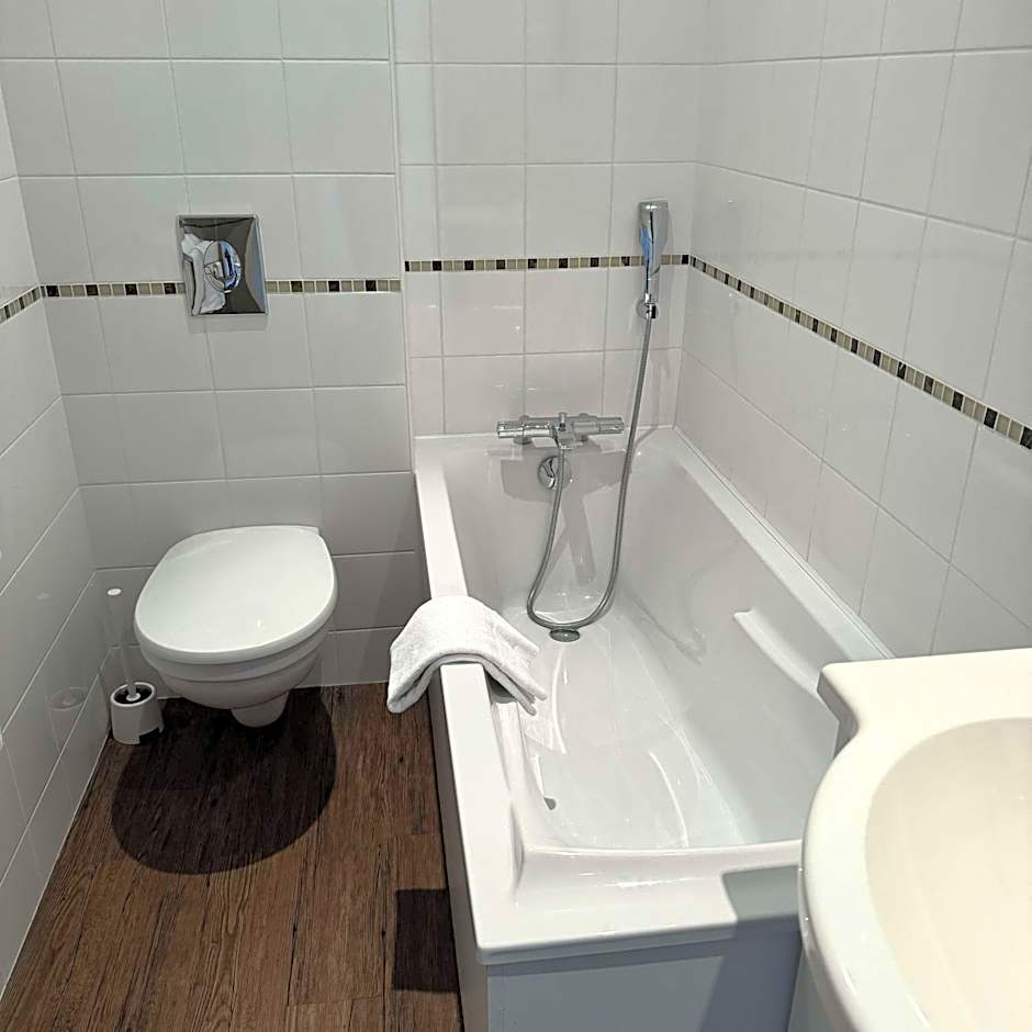 Brit Hotel Confort Bagnoles Normandie