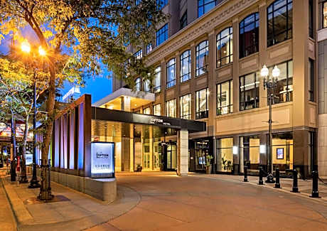 The Lofton Hotel Minneapolis, Tapestry Collection by Hilton