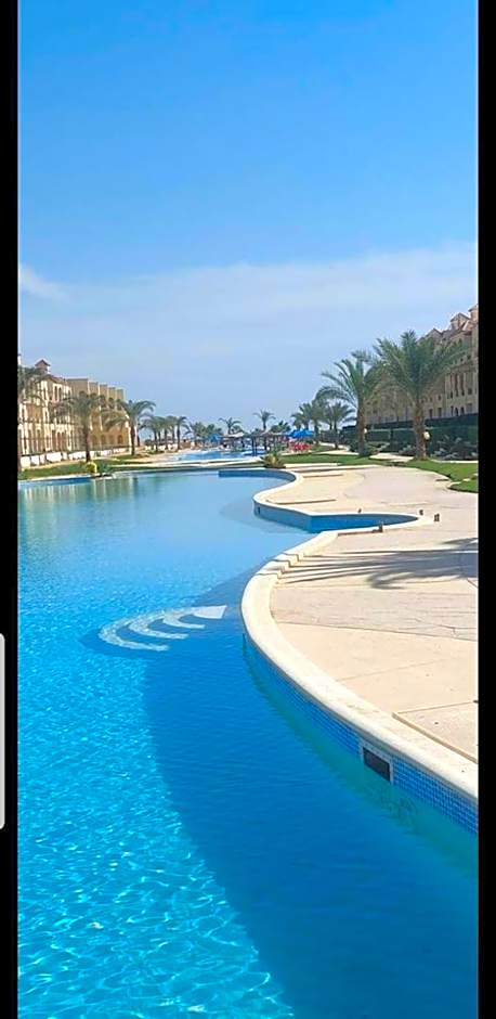 Laserina Palm Beach for families only ground floor with big garden