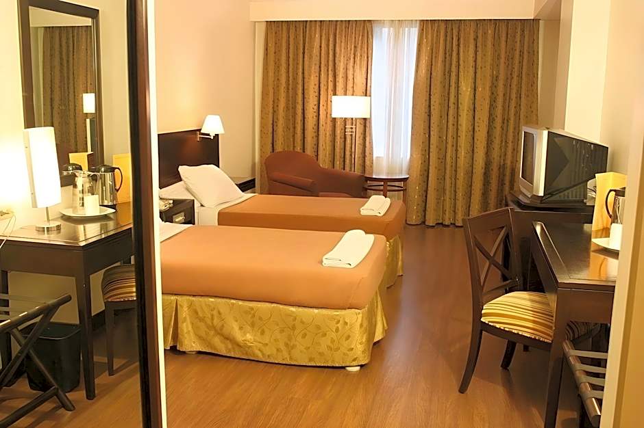 Hotel Supreme Convention Plaza