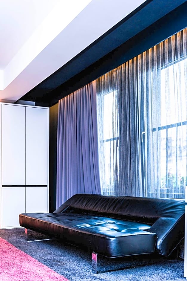 Bliss Hotel