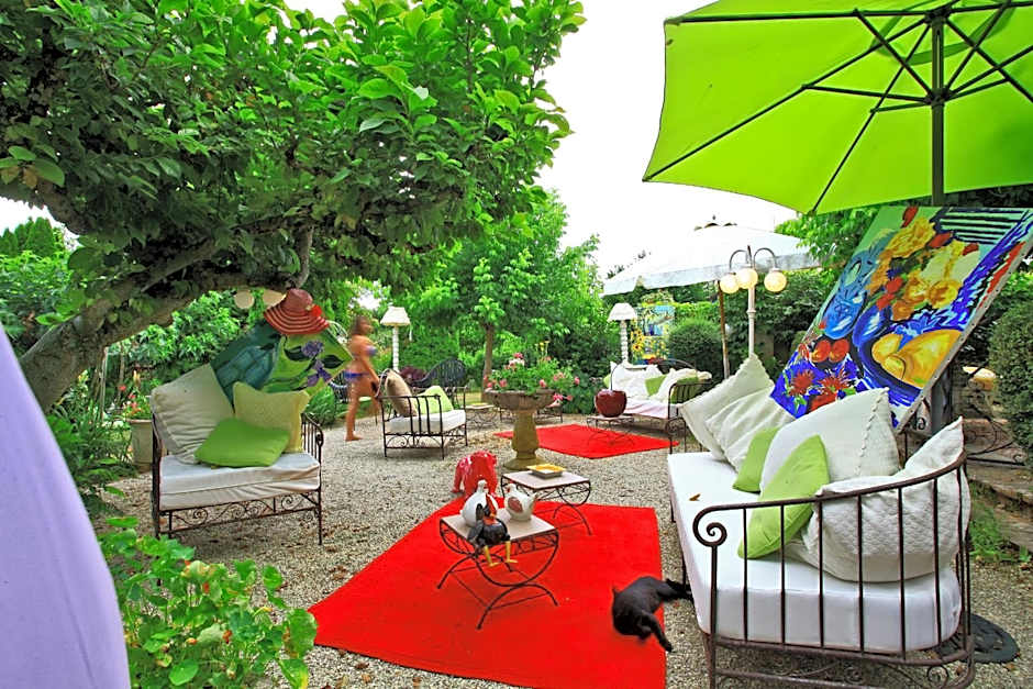 Logis Hôtel Hostellerie Saint-Jacques