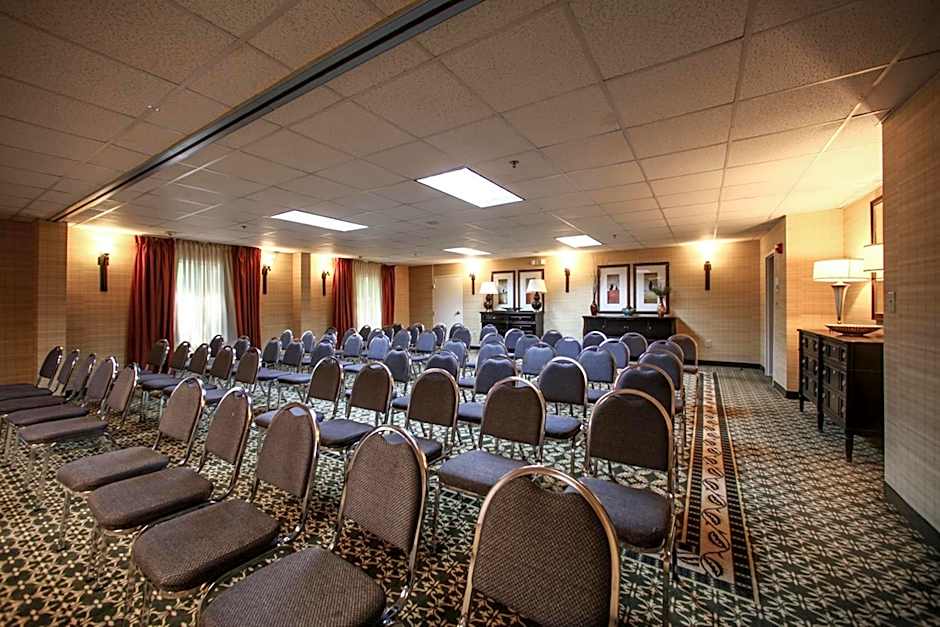 Holiday Inn Express Hotel & Suites - Atlanta/Emory University Area By IHG