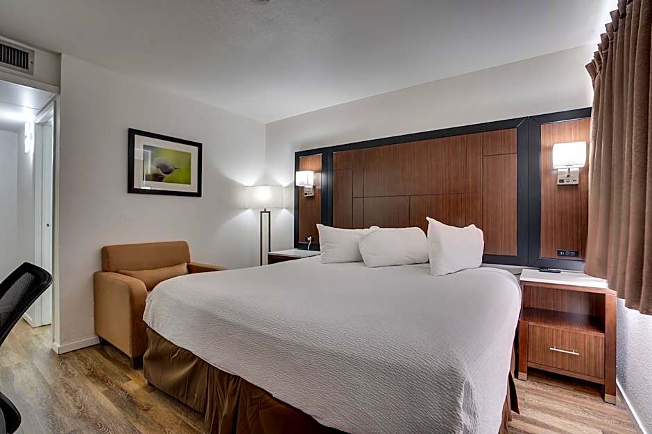 Econo Lodge Stockton near I-5 Fairgrounds