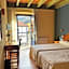 Hotel Cuevas Del Mar