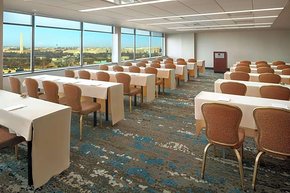 DoubleTree By Hilton Hotel Washington DC - Crystal City