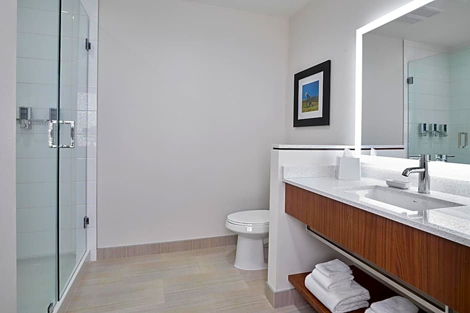 Four Points by Sheraton Edmonton West