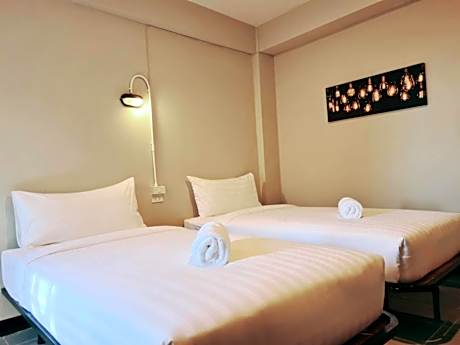 Budget Twin Room with Private Bathroom