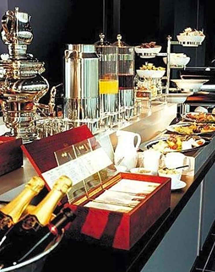 Kult Hotel