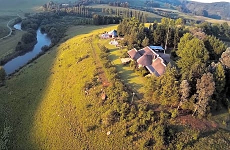 Amazian Mountain River Lodge