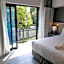 La Orchard Hotel