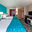 Howard Johnson by Wyndham Romulus Detroit Metro Airport