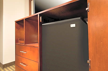 Standard 1 King Bed Corner Room Non Smoking