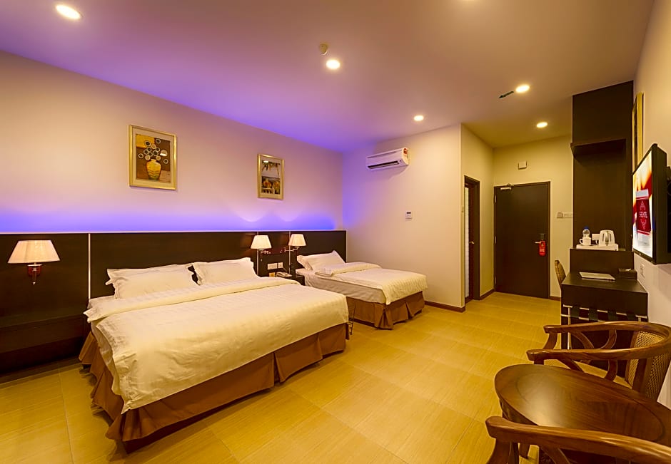 E-Red Hotel Alma Cosmo