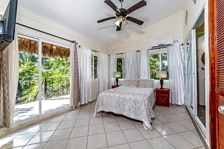 Junior Suite with Pool View