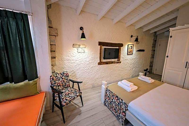 MorAnka Alaçatı