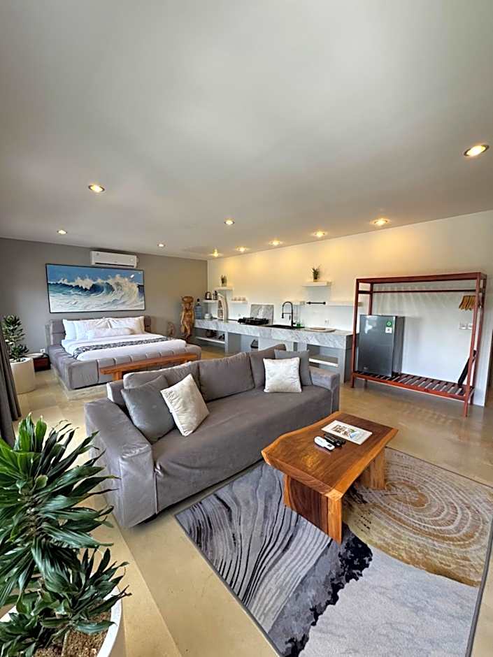 Uluwatu Stay's Deluxe Suite #5