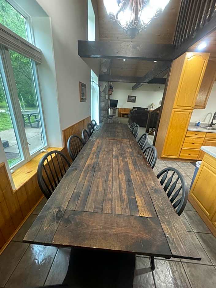 The River Condos Hot Tub Fireplace Family & Pet Friendly River Front 2 to 6 bedroom condos dock