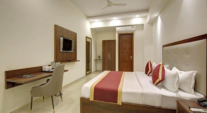 Hotel La Mirage Noida