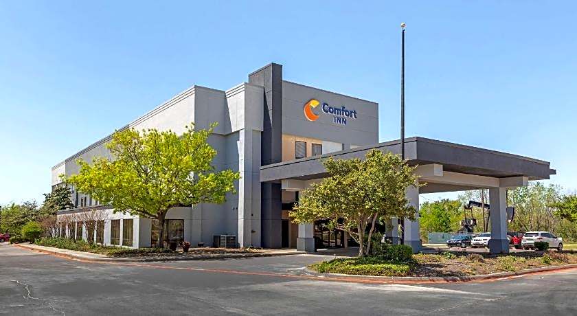 Comfort Inn Sherman - Denison Area