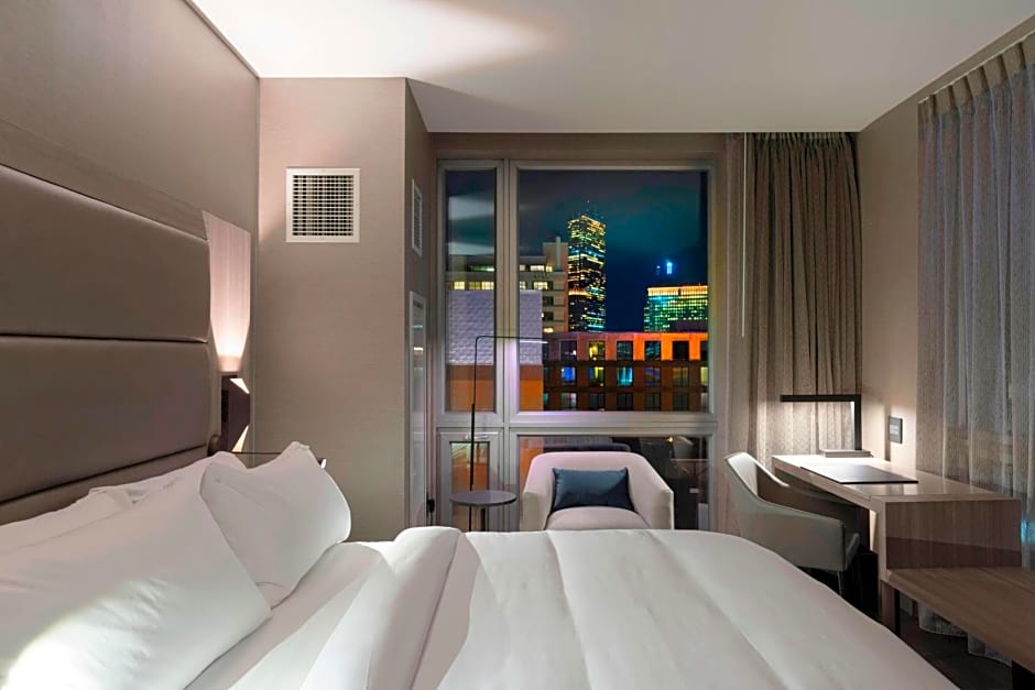 AC Hotel by Marriott Boston Downtown