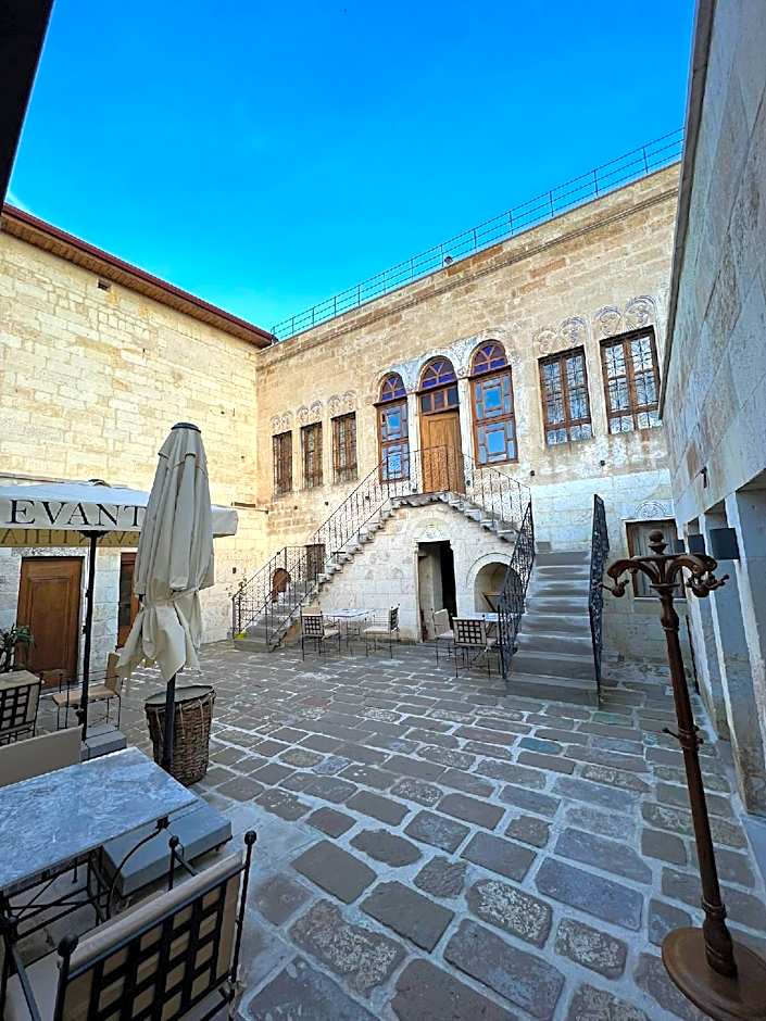EVANTHIA CAVE SUITES