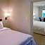 Diane Oceanfront Suites