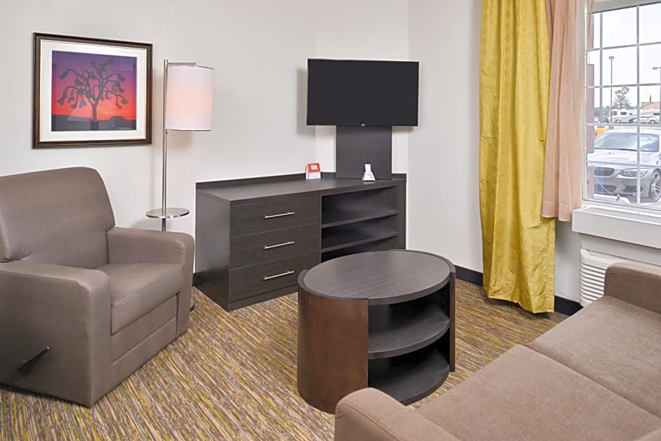 Candlewood Suites Beaumont, an IHG Hotel