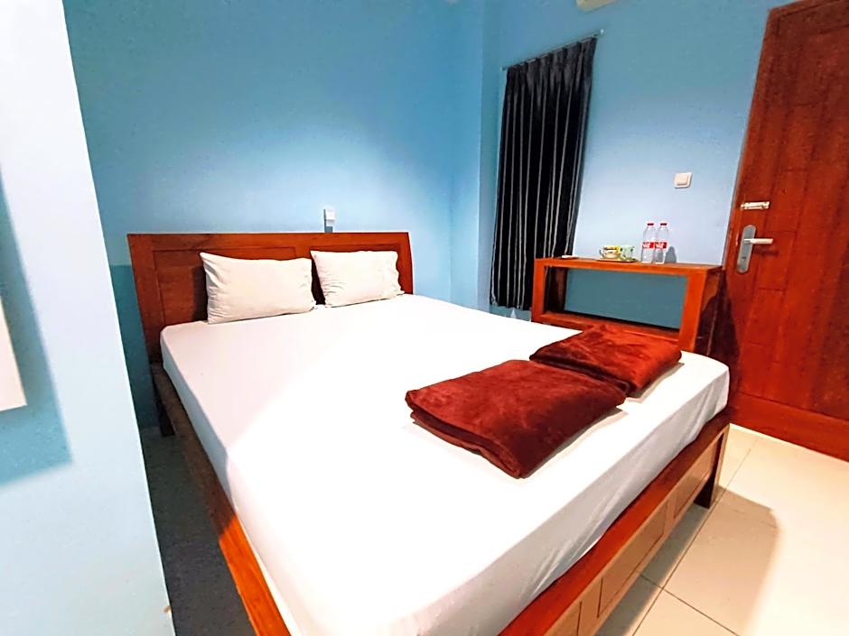 Wisma Kencana Syariah near UNS Mitra RedDoorz